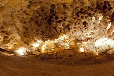 The best caves to explore in Australia - Australian Geographic