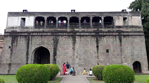 Shaniwar Wada Fort - History, Built By, Architecture, Timings, Hanuted ...