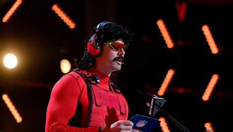 Drdisrespect Admits Texting Minor Led To Twitch Ban Says Nothing Illegal Happened Brobible