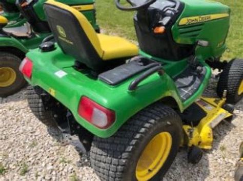 John Deere X700