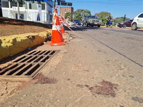 Ciclista Morre Ap S Cair De Bicicleta E Bater A Cabe A Em Bueiro Aberto