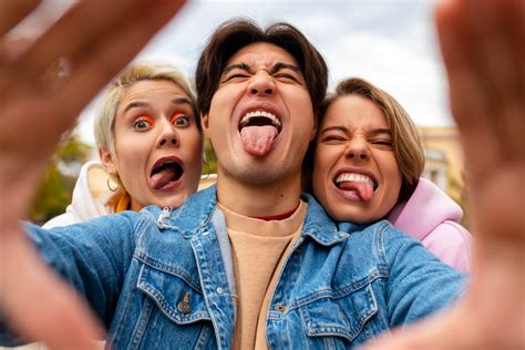 Action Ou V Rit Jeu Dambiance Hot Plusieurs T L Chargez Lappli