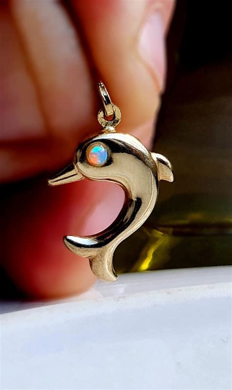 Very Rare Gem Set Vintage 9ct Gold Dolphin Charm Sta Gem