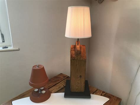 Upcycling Wohnart Lampen aus Holzbalken Handgefertigte Möbel für