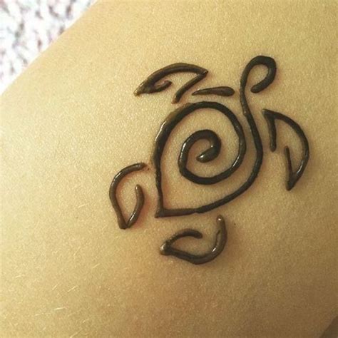 Pin By Shian Sood On Tattooss Cute Henna Tattoos Small Henna Tattoos