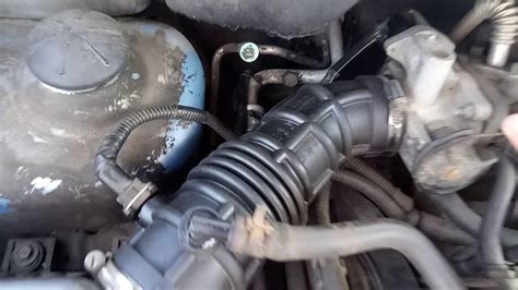 Что стучит? Натяжной ролик ремня генератора. - YouTube