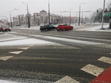 Trudne warunki pogodowe Ostrzeżenia IMGW wiatr do 80 km h oblodzenie