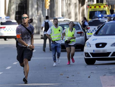 Videos Muestran Caos Y Horror Tras Atropello Masivo En Barcelona