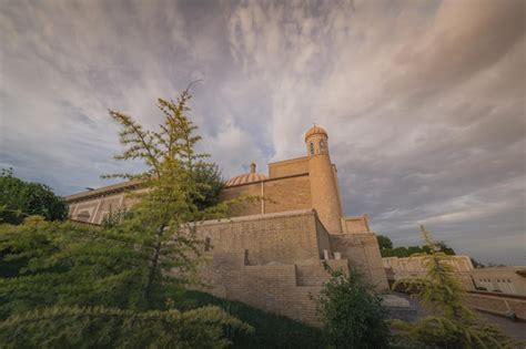 Premium Photo Memorial Complex Of Islam Karimov During The Sunset