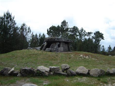 Dolmen Da Orca Lapa Da Orca Carregal Do Sal All About Portugal