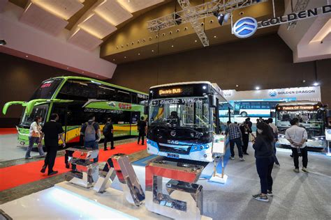 Pameran Busworld Southeast Asia Tampilkan Inovasi Bus Masa Kini