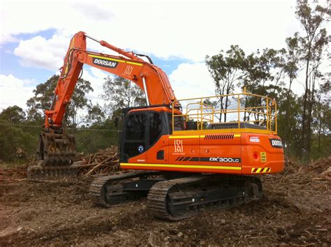 Hire High Performance Excavator In Brisbane And QLD D M Plant