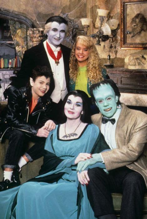 kocham dziwne kino: Here Come The Munsters (1995)