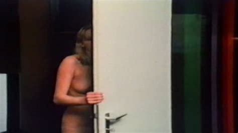 Naked Unknown In Gesellschaftsspiele