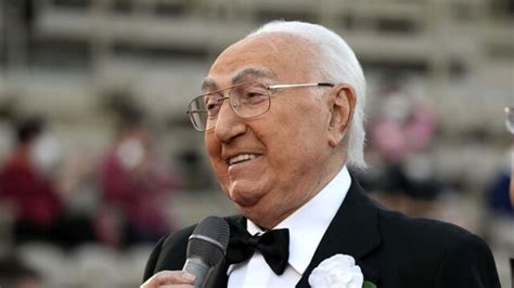 Pippo Baudo Compie 87 Anni Gli Auguri Di Fiorello Hai Tracciato La