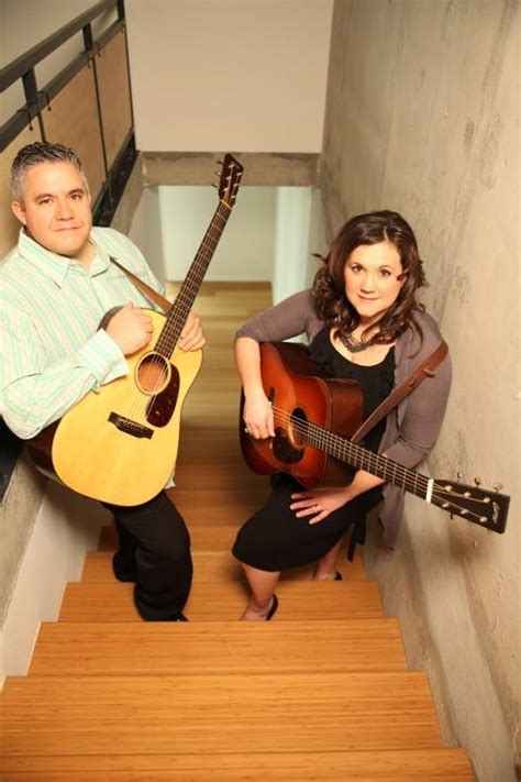 Kenny And Amanda Smith Love Them Bluegrass Music Good Music Amanda