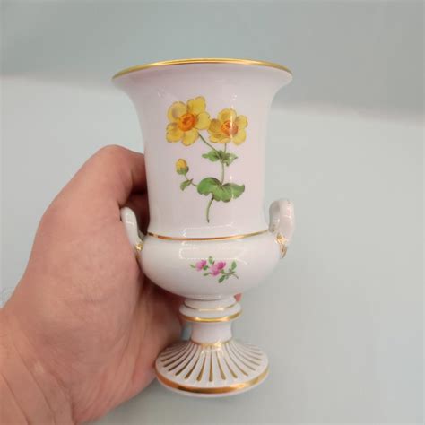 Meissen Vase Kratervase Mit Handhaben Blumenmalerei Gelbe Blume Mit