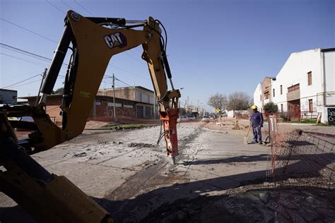 Continúan las tareas de bacheo en Monte Grande