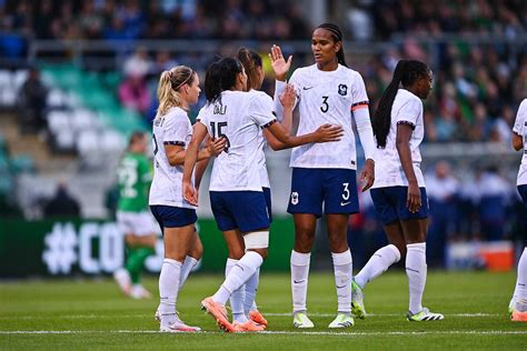 Equipe De France Edf Enorme Carton Attendu Pour Les Bleues En