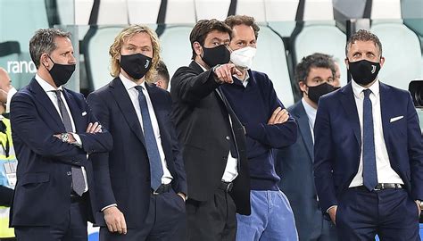 Juventus Processo Plusvalenze Colpo Di Scena Cade Accusa Per Agnelli