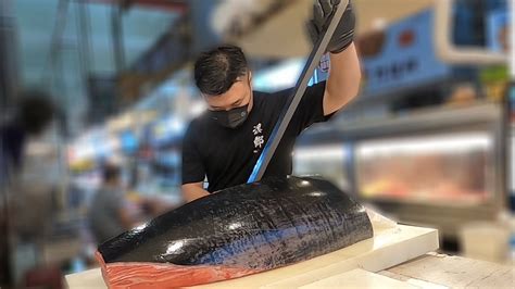 Sliced 10000 Bluefin Tuna Superlative Otoro With Katana Knife Youtube