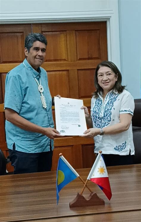 Ambassador Garcia Albano Presents Her Credentials To Palau President