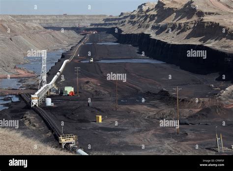 Coal Mine in Wyoming's Powder River Basin Stock Photo - Alamy