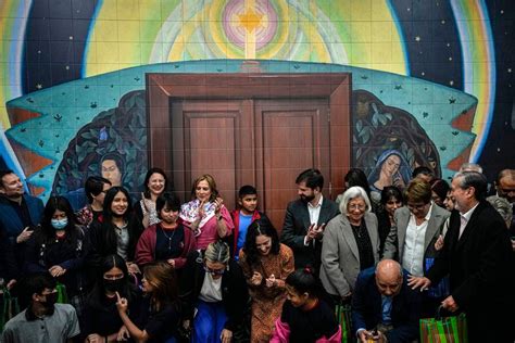 Presidente Boric Participa En Develación De Mural De Gabriela Mistral Donado Por La Embajada De