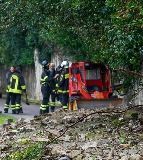 Crollo Muro Villa Peragallo Dopo Oltre Un Anno Il Comune Ordina La