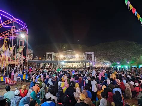 Gema Sholawat Tutup Rangkaian Pasar Rakyat Dan Festival Santri GP Ansor