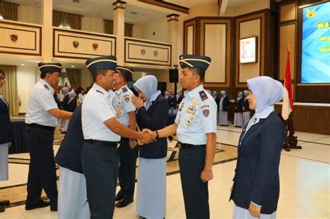 TONGKAT ESTAFET WAKIL GUBERNUR AAU DISERAH TERIMAKAN AKADEMI ANGKATAN