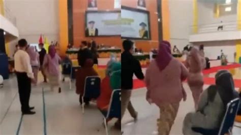 Viral Video Mahasiswi Unsri Korban Pelecehan Seksual Dosen Mengamuk