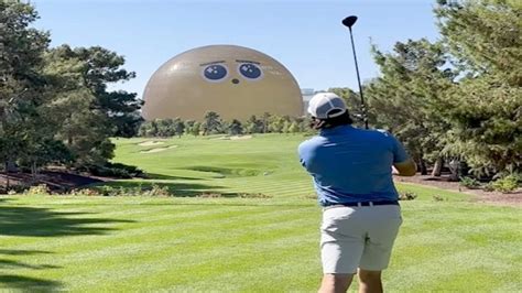 INCREIBLE MIRA COMO LA ESFERA DE LAS VEGAS INTERACTUA CON GOLFISTAS