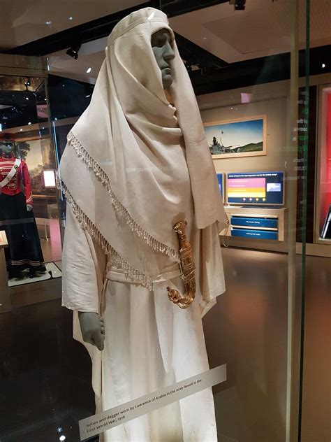 Robes And Dagger Worn By Telawrence Lawrence Of Arabia Flickr