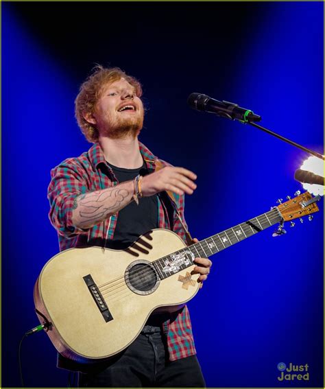 Ed Sheeran Performs For A Giant Crowd In Las Vegas Photo 712431