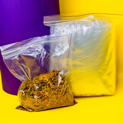 Купить пакет с замком zip-lock 250*300 ᐉ Компания производитель Zip ...