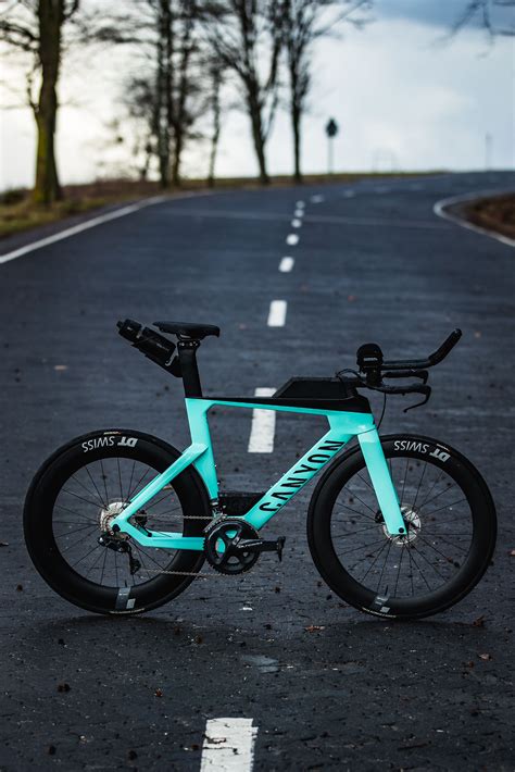 Outstanding Aerodynamic Performance - CANYON Speedmax Triathlon Bike