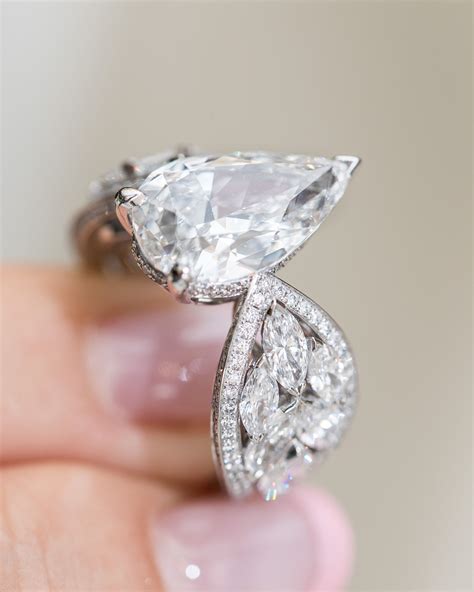 Unique Pear Shaped Engagement Rings And Band Design By Piaget Hig