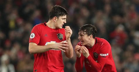 Harry Maguire and Victor Lindelof told they're "not good enough" for ...