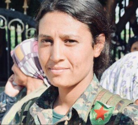 ROJAVA Les femmes rendent hommage à Barin Kobanê Info Libertaire