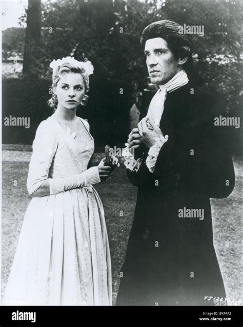 TOM JONES (1963) SUSANNAH YORK, DAVID WARNER TMJS 002P Stock Photo - Alamy