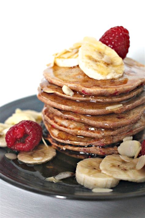 Takara Dōri Banana And Smashed Raspberry Pancakes