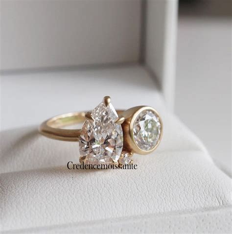 Toi Et Moi Engagement Ring Bezel Set Moissanite Ring Cluster Etsy