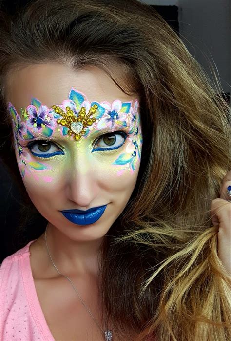 Pin By Noelle Perry On My Facepaint Face Painting Carnival Face