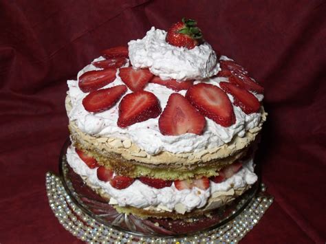 Best Strawberry Meringue Cake Recipes