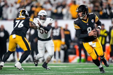Aaron Rodgers' Wild Near-Hail Mary Touchdown Pass Against Bengals Is