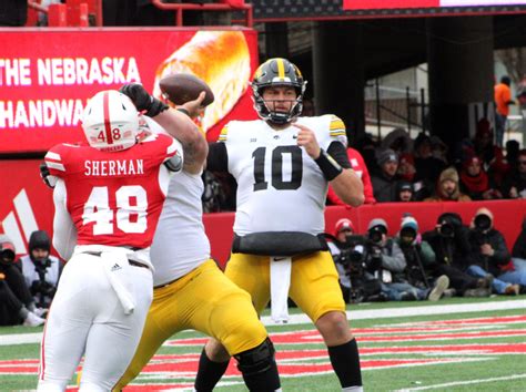 Deacon Hill Resilient In Iowa S Narrow Road Victory Over Nebraska