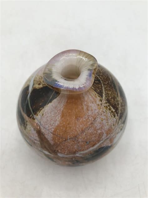 Petit vase soliflore signé Michèle Luzoro 1992 Ressourcerie Histoires