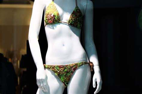 La historia del bikini y cómo cambió la moda y la sociedad del siglo XX