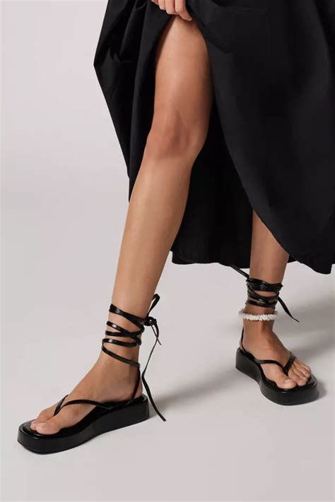 Uo Jaida Platform Thong Sandal Urban Outfitters Canada